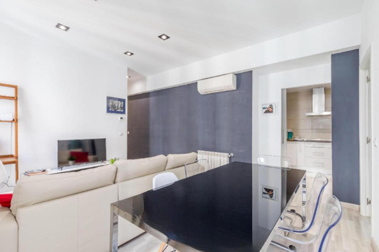 Spacious Flat Puerta Del Sol Madryt Zewnętrze zdjęcie